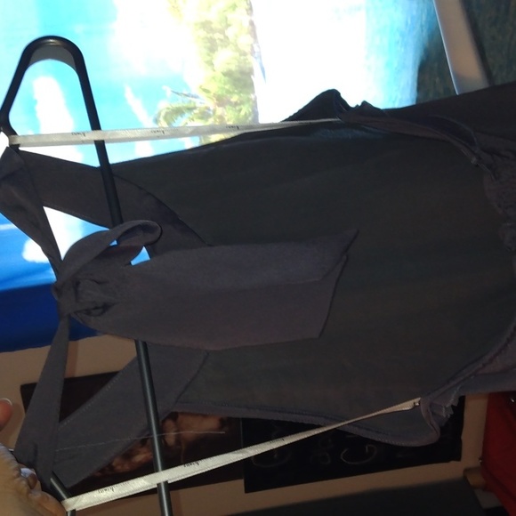 Trinity women's grey halter top with ruffles sz small New - Picture 15 of 17